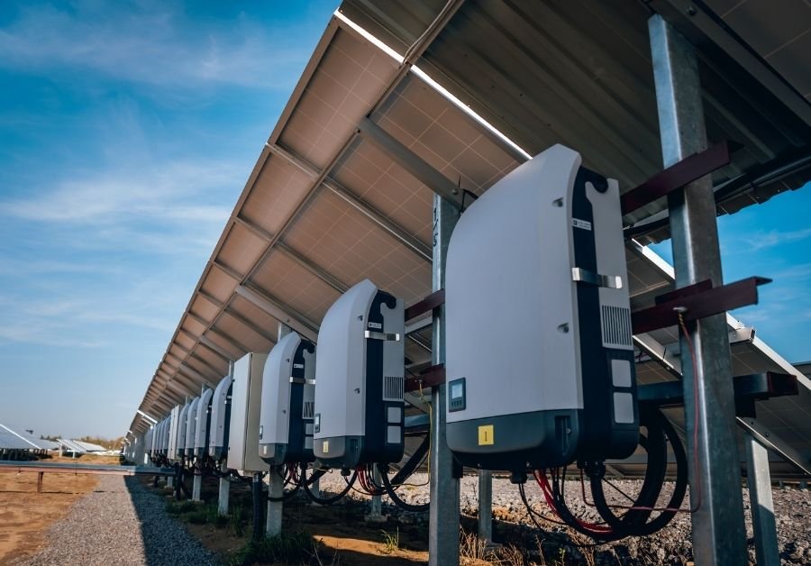 Solar Batteries: A Beginner's Guide to Home Energy Storage